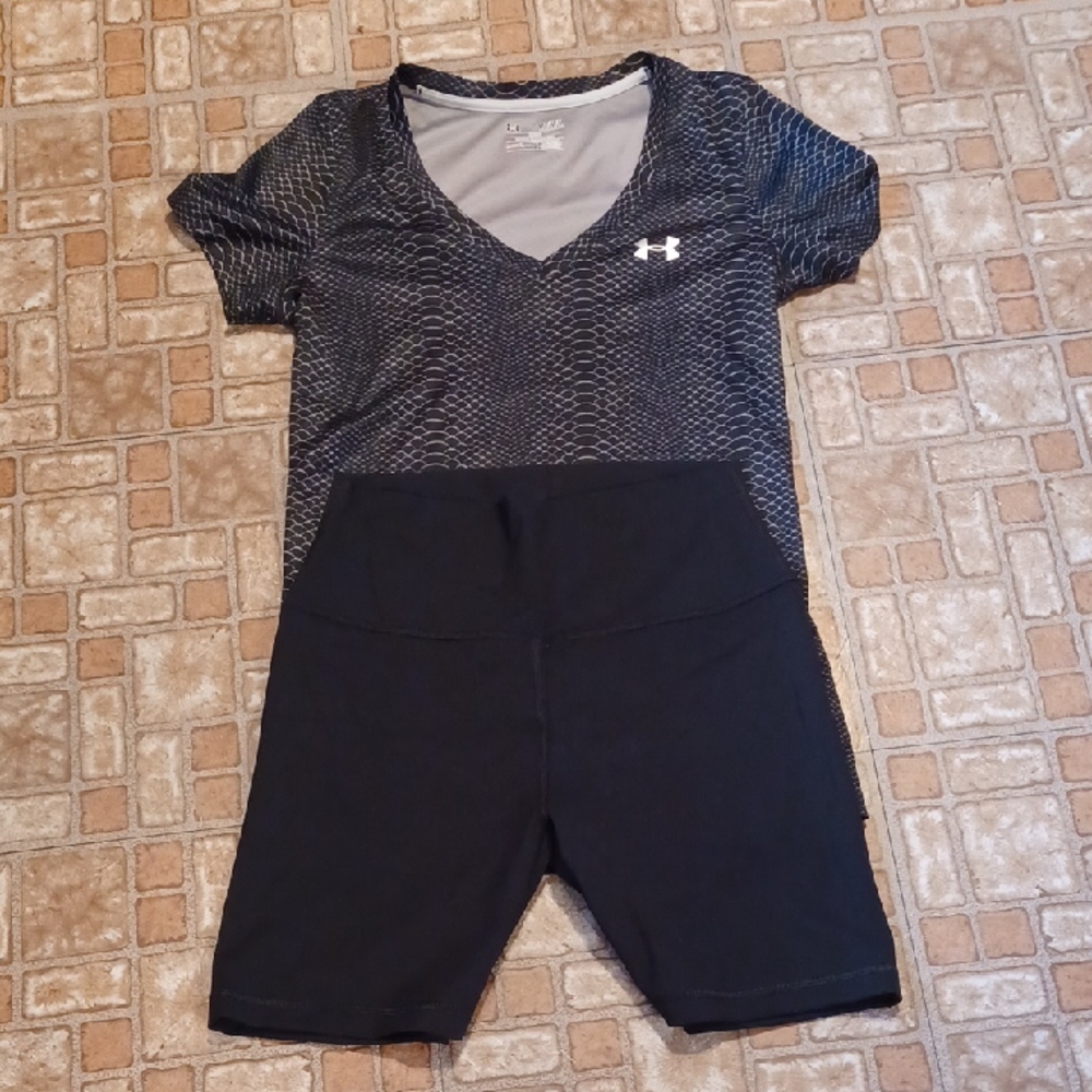 Under Armour Black And Gray Heat Gear Top Black CRZ Yoga Shorts Size Medium